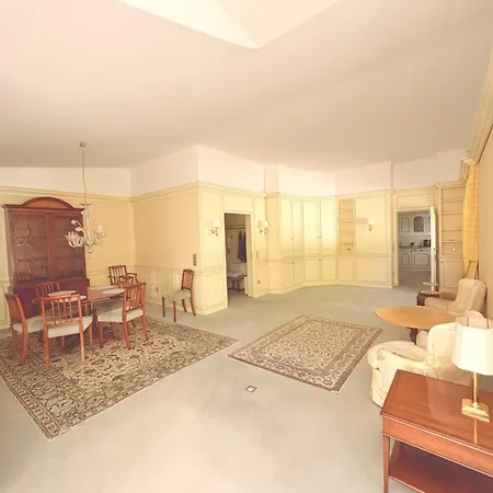 Stylish Penthouse In With Terrace *