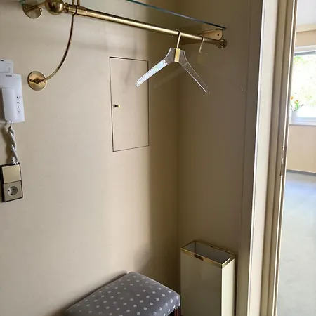 アパート Stylish Penthouse In With Terrace Gehrden